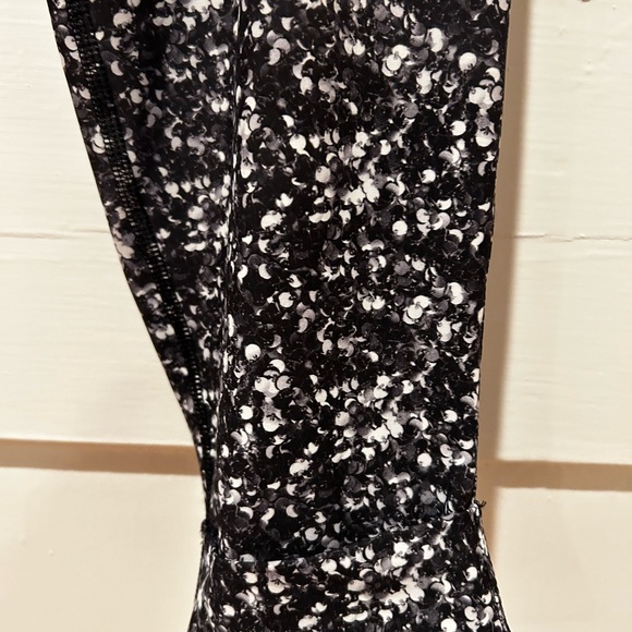 Lululemon jet crop slim trousers. Size 6 - Picture 5 of 13